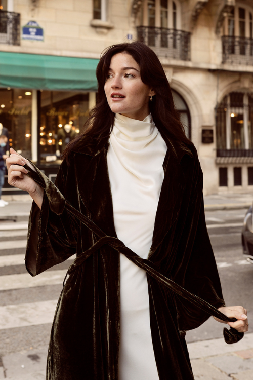 ADELINE Velvet Hooded Robe