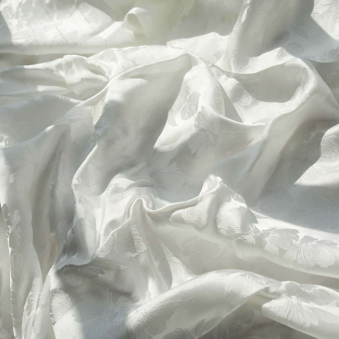 Handmade Mulberry Silk - White Jardin