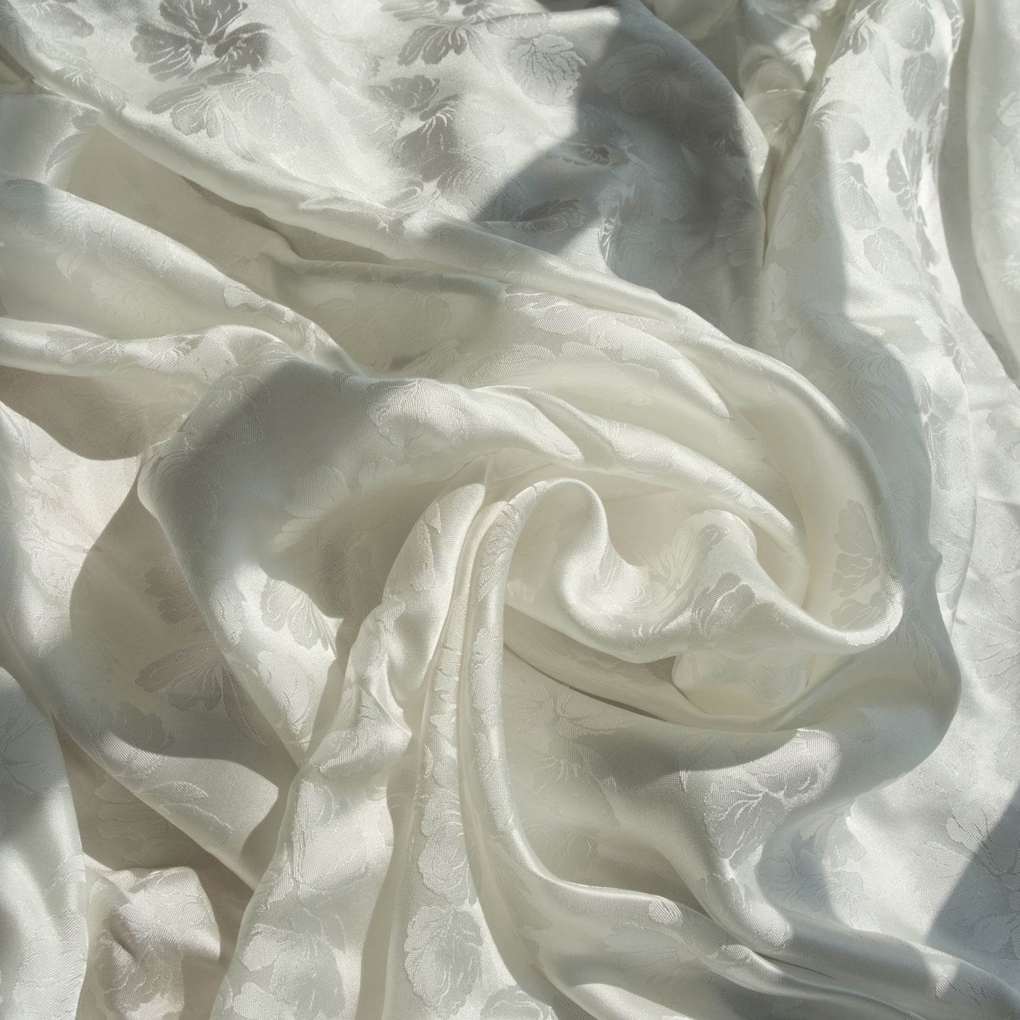 Handmade Mulberry Silk - White Jardin