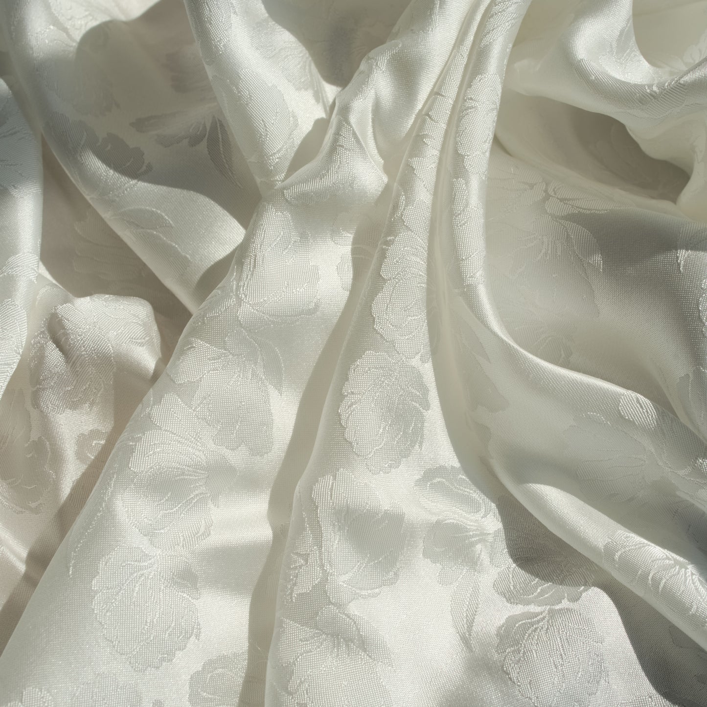 Handmade Mulberry Silk - White Jardin