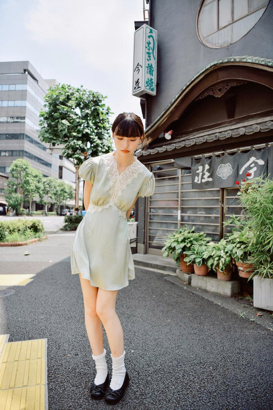 MIDORI Mini Silk Dress with Lace