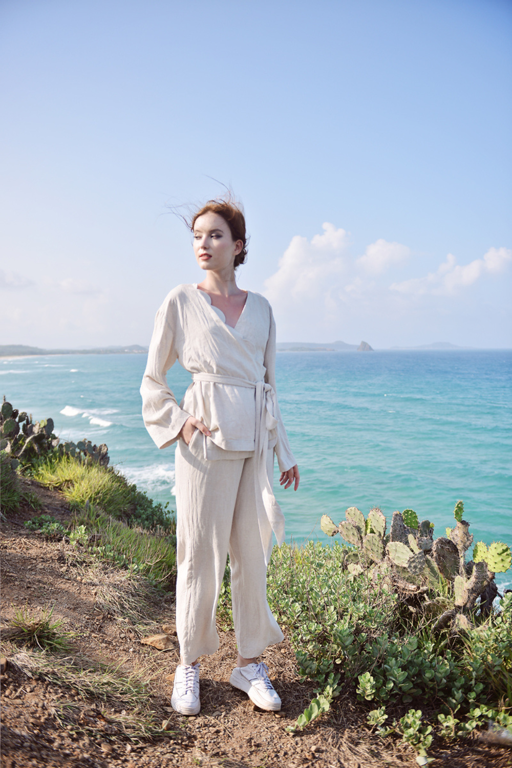 Short Linen Robe for Women - Scalloped Edge Kimono Robe