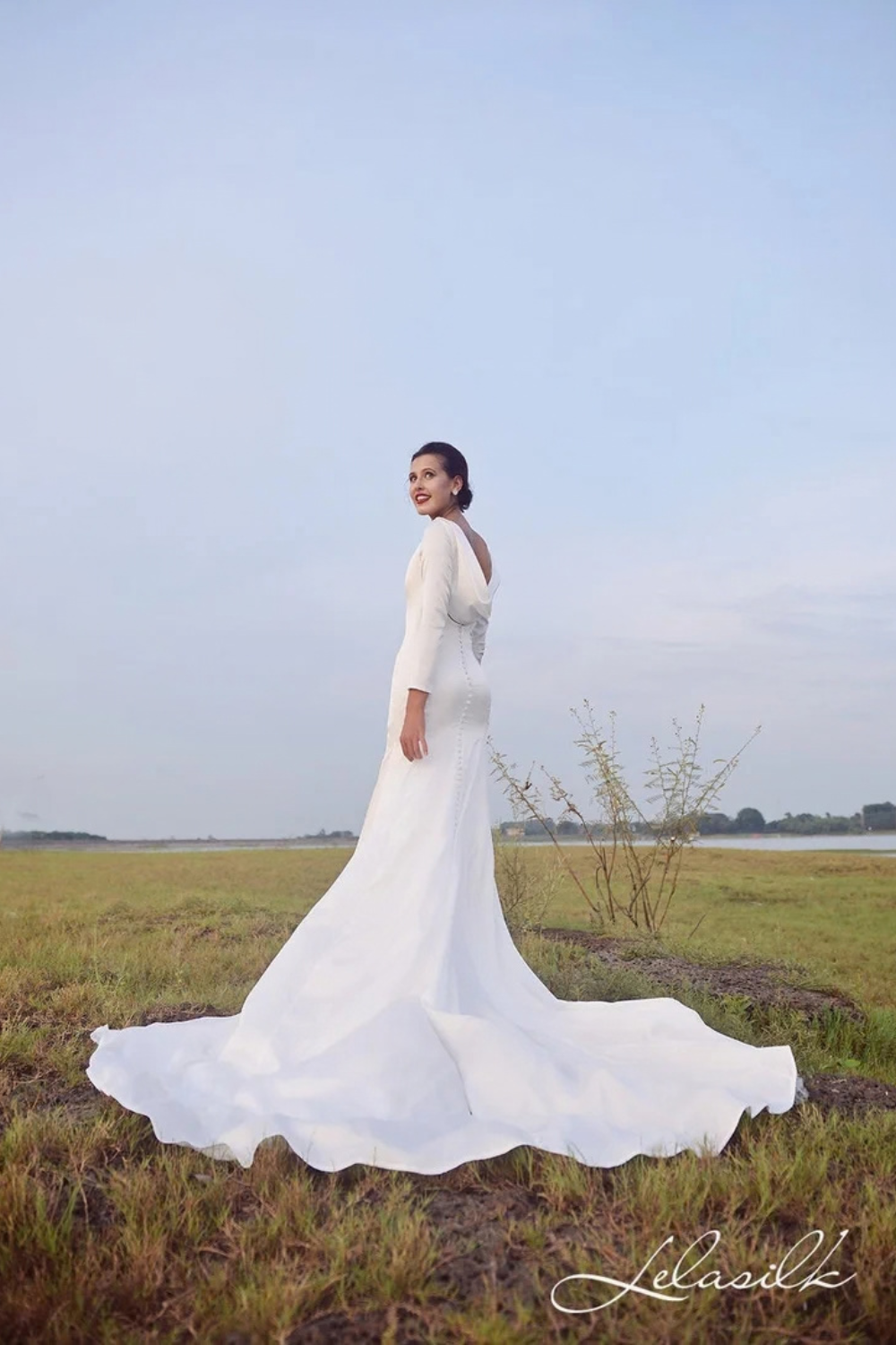Long Train Wedding Dress - Mermaid Wedding Dress - Tailored Fit Wedding Dress - Tailoring Bridal Gown