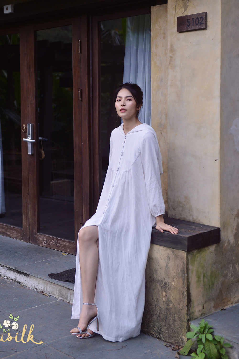 Oversized Maxi Linen Dress with Hood - Maternity Friendly