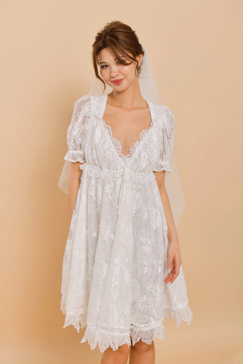 COLETTE Short Lace Wedding Dress