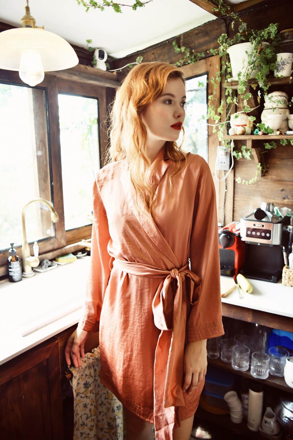 Short Silk Robe with Contrast Piping