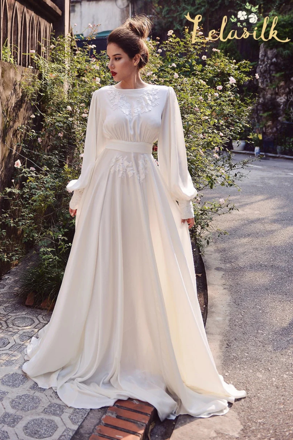 Embellished Lace Silk Wedding Dress