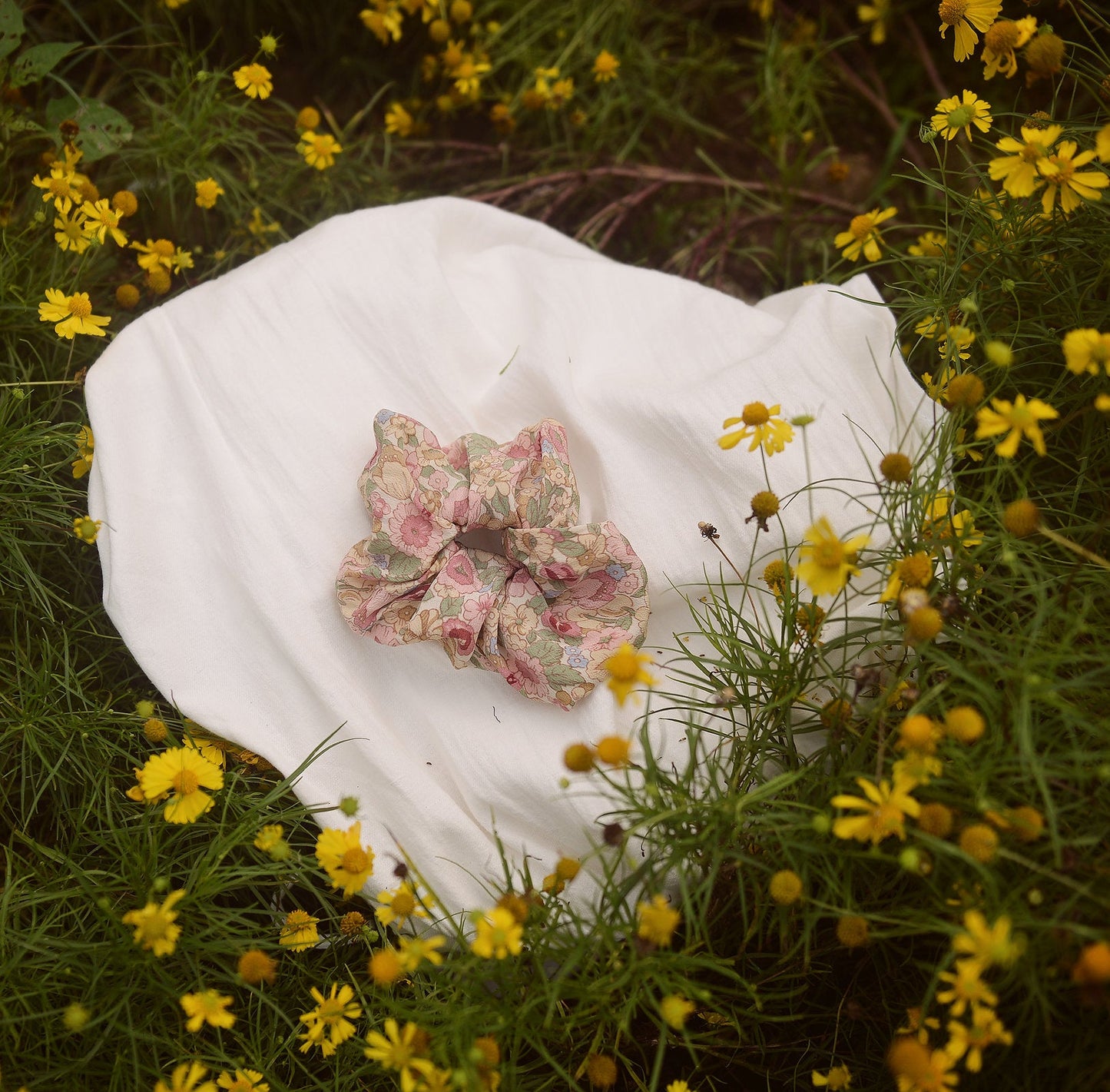 Silk Big Scrunchies - Set of 8 - Real Silk Scrunchies - White Silk Scrunchies - Hair Scrunchies - Best Hair Gift