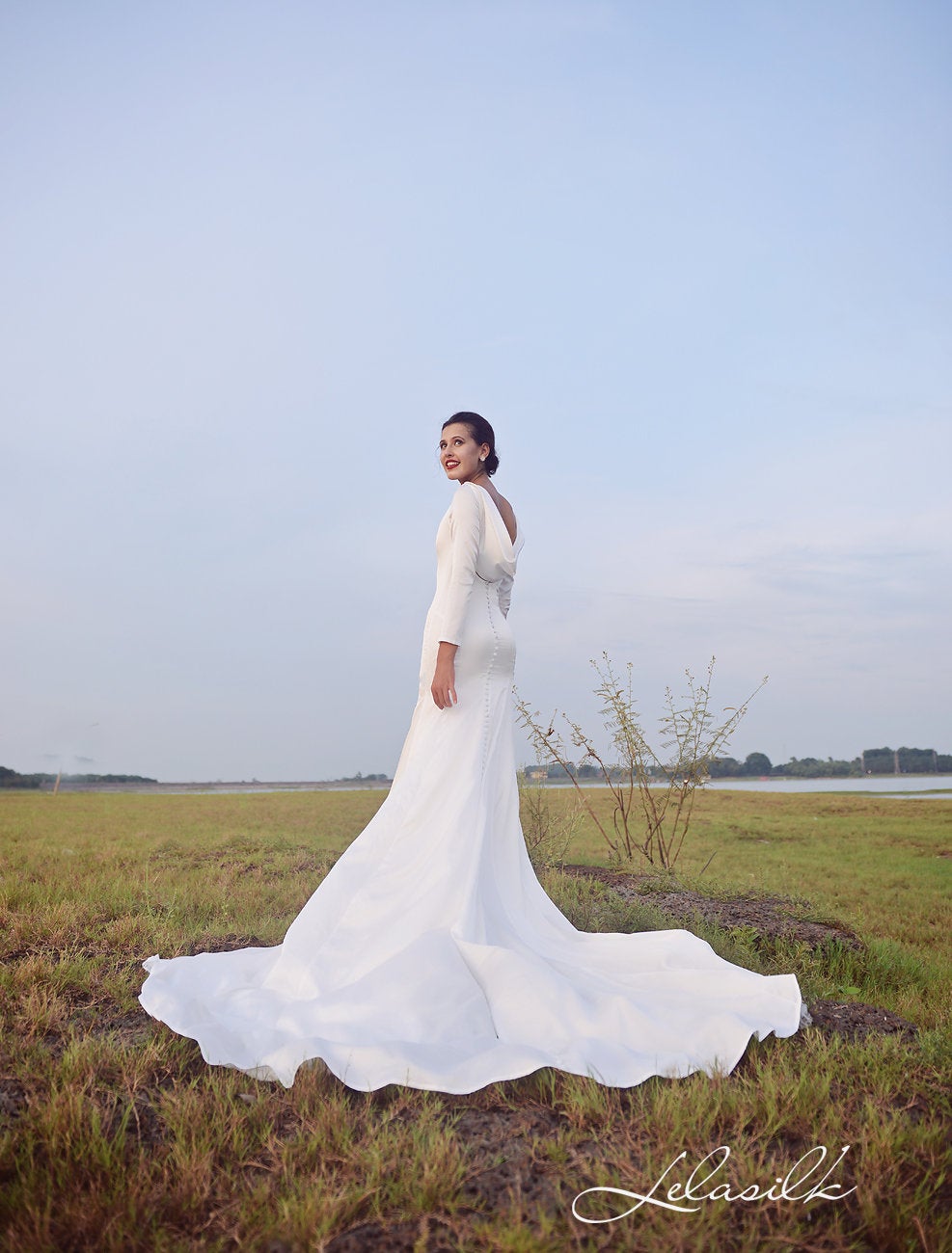 Long Train Wedding Dress - Mermaid Wedding Dress - Tailored Fit Wedding Dress - Tailoring Bridal Gown